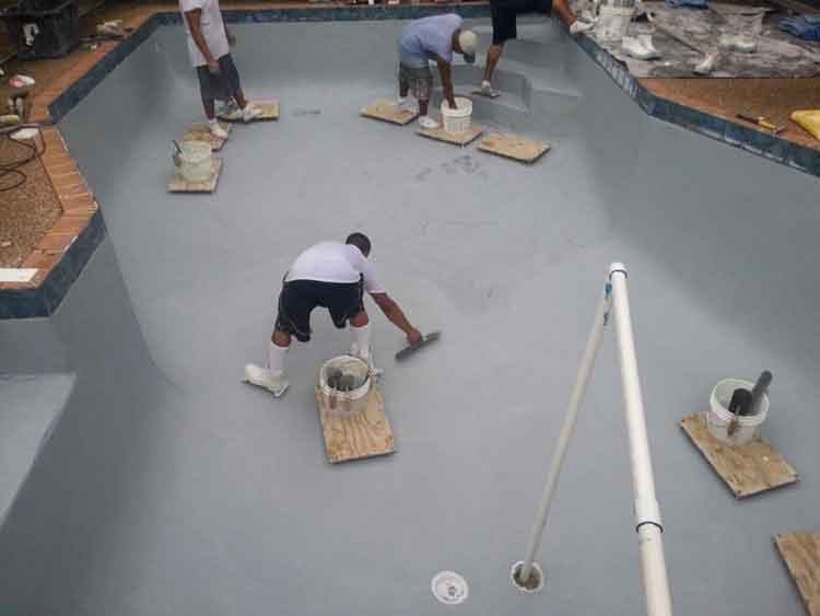 Pool bottom refinishing